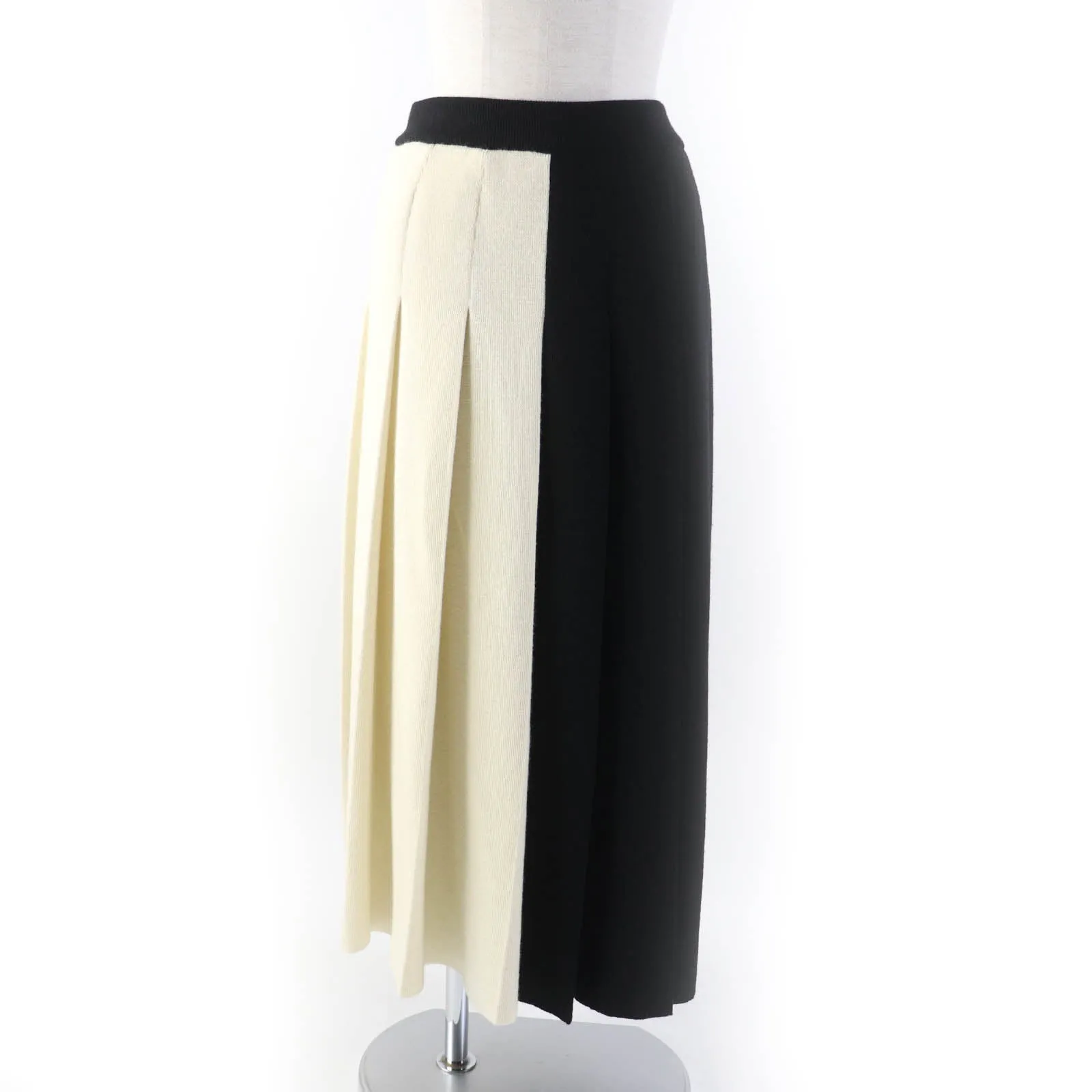 GUCCI Pleated skirt 731043 wool Black Ivory XS