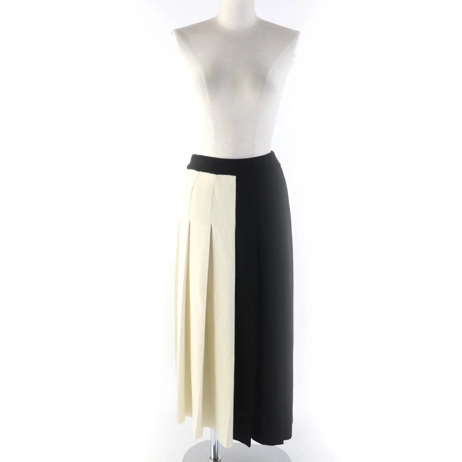 GUCCI Pleated skirt 731043 wool Black Ivory XS
